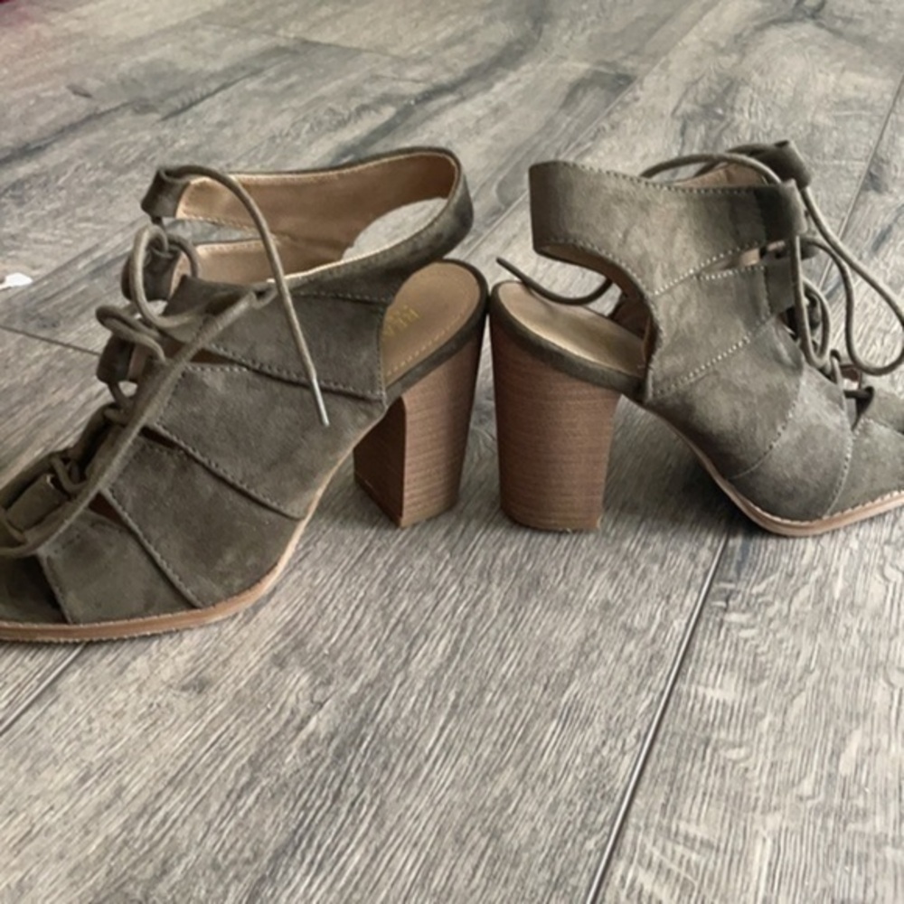 Kenneth Cole Reaction Olive Lace-Up Ankle Booties
